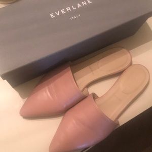 Everlane blush slides